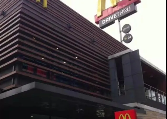 Miya's Crib E Staycation Tomas Morato Quezon 3* Manila
